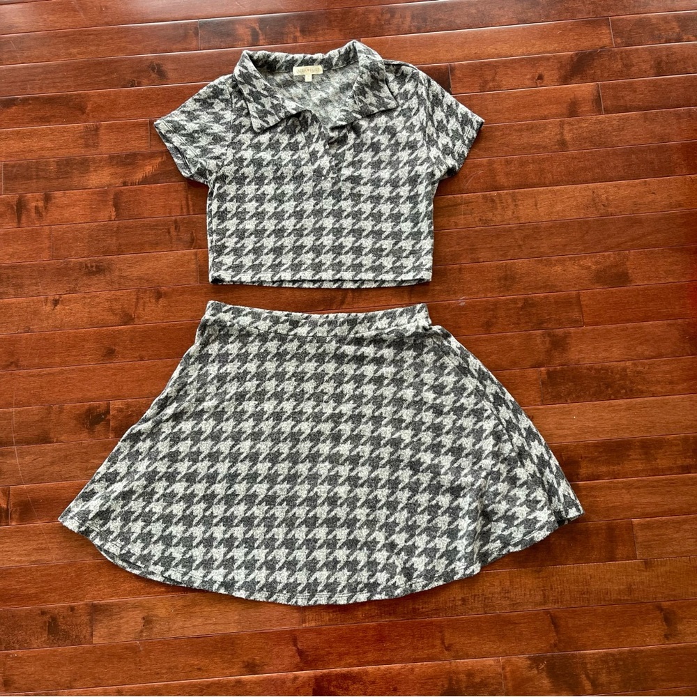 Gray and White Two Piece Crop Top and Skirt Set